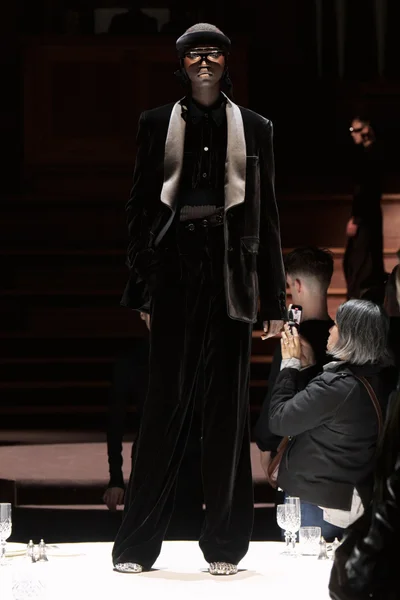 Look 50